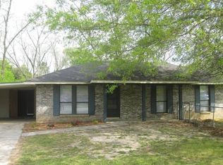 60 Boswell St, Elmore, AL 36025