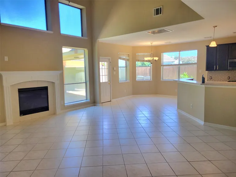 2134 Hill Canyon Ct — Photo 8