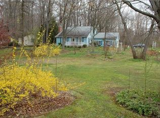 445 Briarwood Ct, Alden, NY 14004