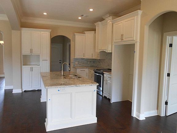 5th image of 1287 S Robinwood Dr