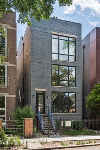 879 N Hermitage Ave #2, Chicago, IL, 60622