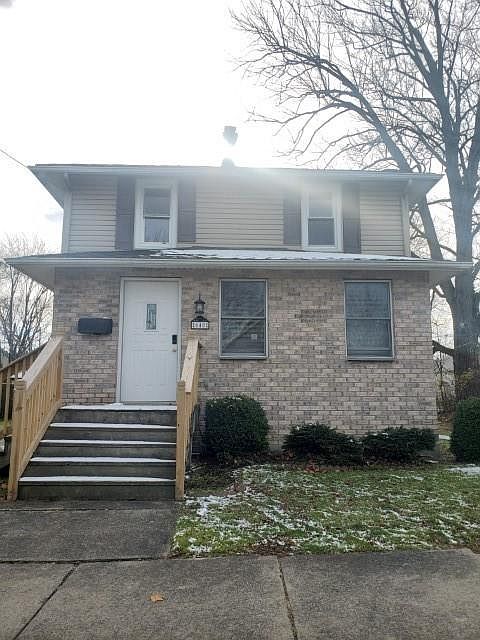 1st image of 640 Elm St