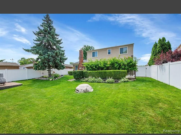 4959 Kingswood Dr — Photo 27