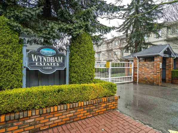13895 102nd Ave #216, Surrey, BC V3T 1P2