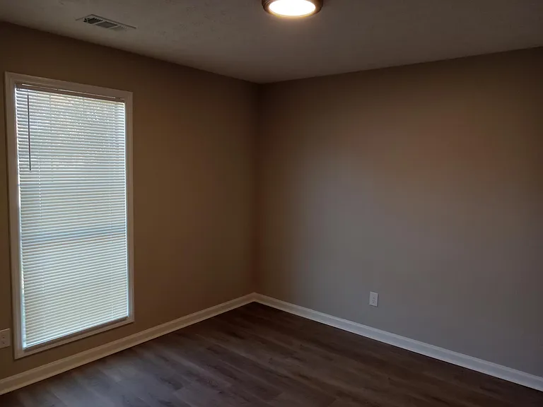 1000 Wehring Ln — Photo 10