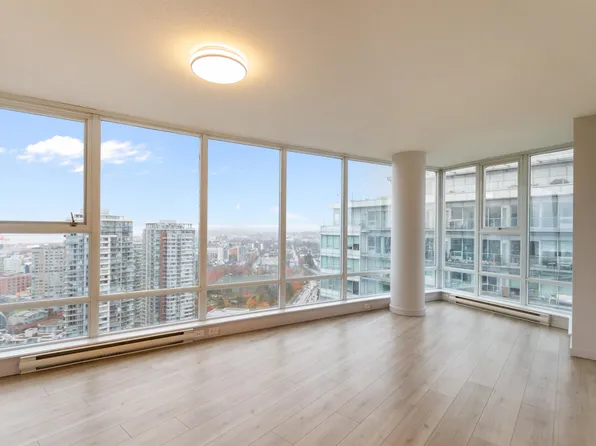 111 Georgia St W #3108, Vancouver, BC V6B 1T8