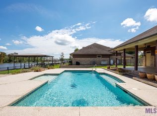 11216 River Highlands Dr, Saint Amant, LA 70774