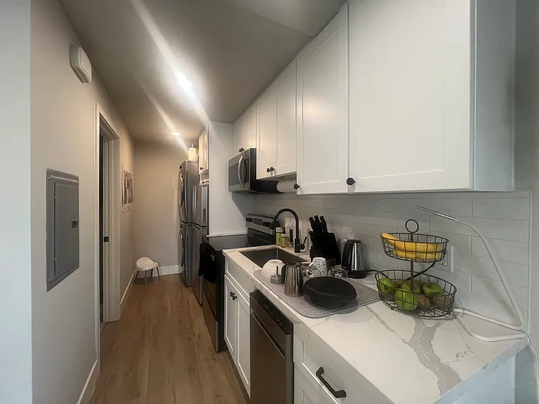 4342 Marlborough Ave #8 — Photo 2