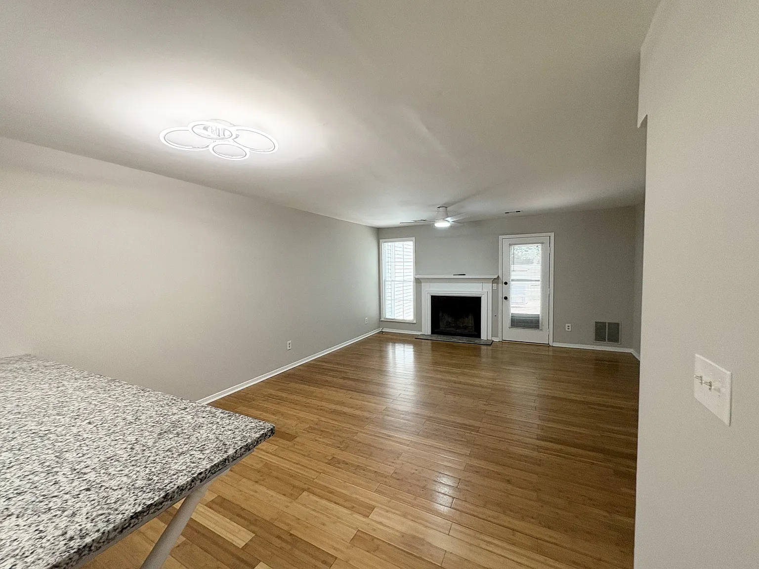6646 Wellington Square - 1 — Photo 4