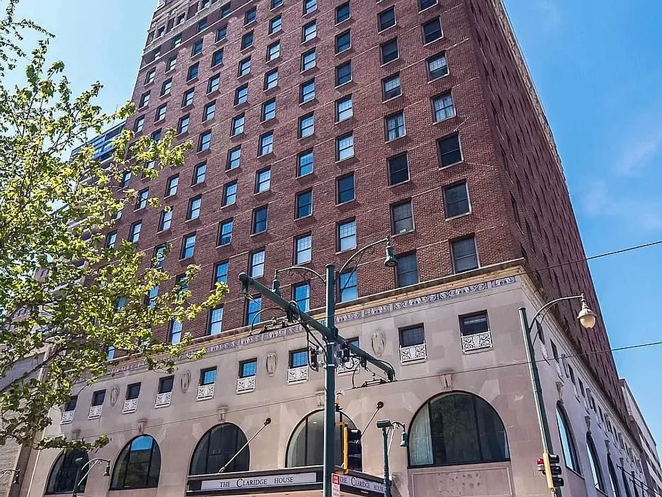 109 N Main St #406