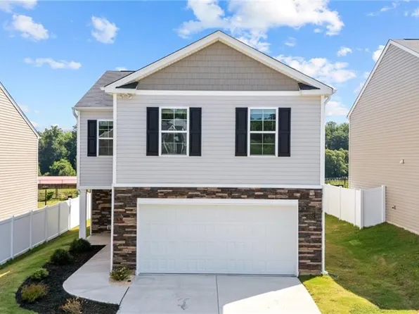 5331 Ironwood Dr, Winston Salem, NC 27127