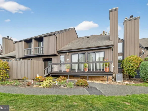 37 Bloomingdale Dr, Hillsborough, NJ 08844