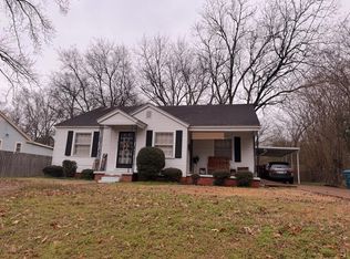 1022 Poplar St, Grenada, MS 38901