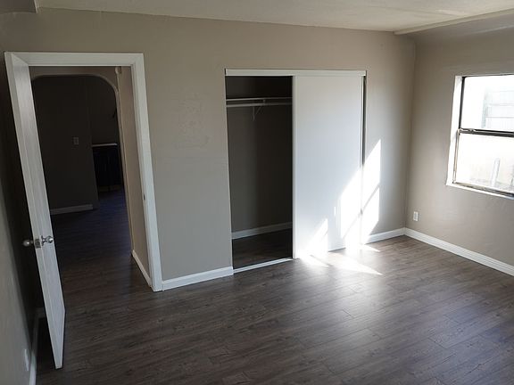5th image of 2404 E California Ave