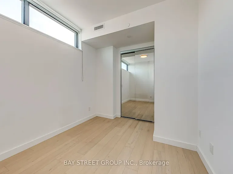 81 Wellesley St E #1907 — Photo 16