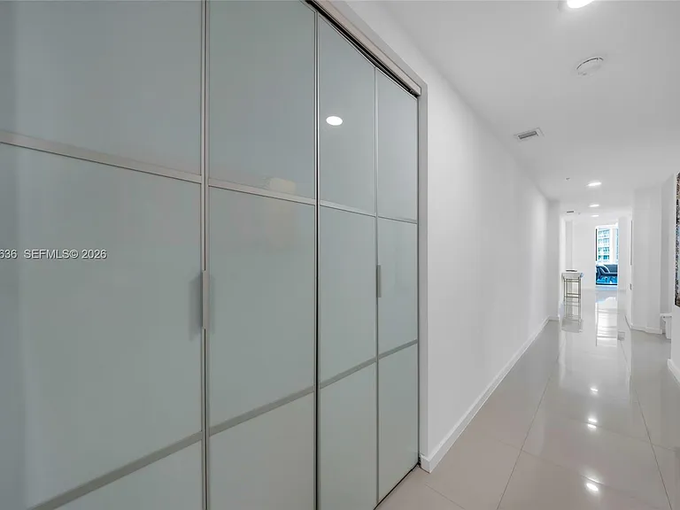3030 NE 188th St #602 — Photo 10