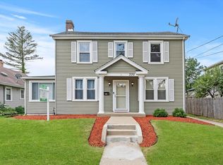 330 Wheelock St, Elgin, IL 60123