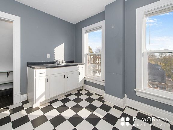 5th image of 3735 S 24th St #2