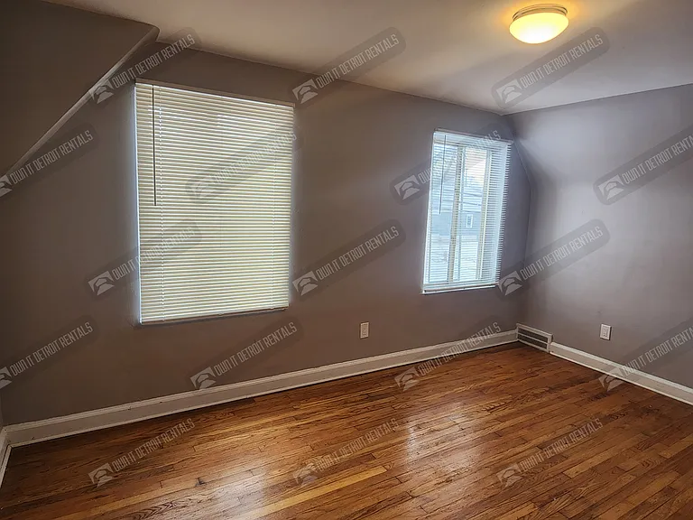 15000 Mayfield St — Photo 5