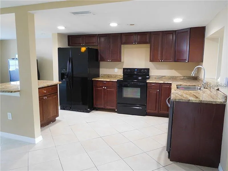 Building Photo - 7333 Sequoia Dr