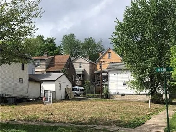 375 Main St, Leechburg, PA 15656