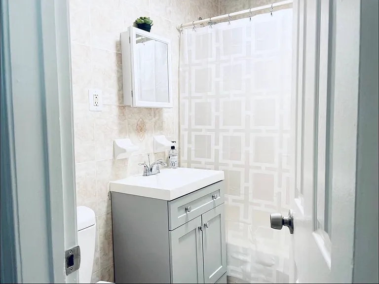 725 Fairmount Pl #3 — Photo 11