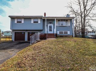 11 Montrose Rd, Somerset, NJ 08873