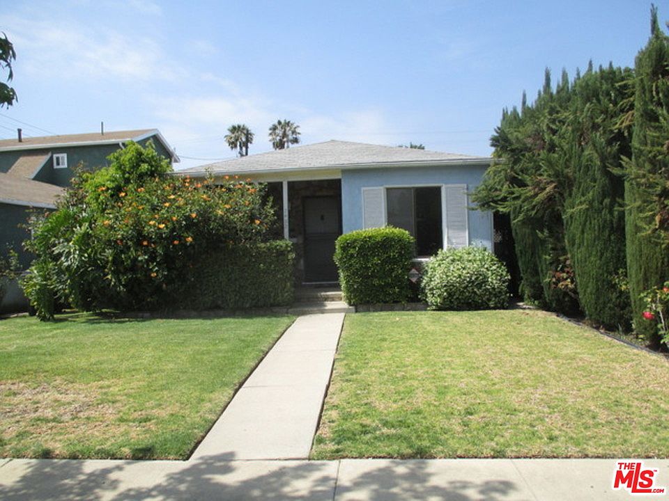 1st image of 3493 Rosewood Ave