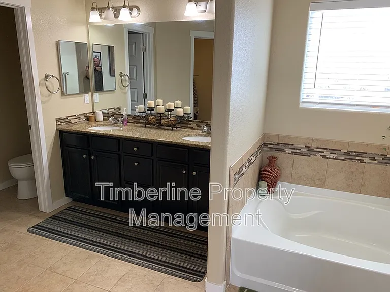 6421 Vickie Ln — Photo 18