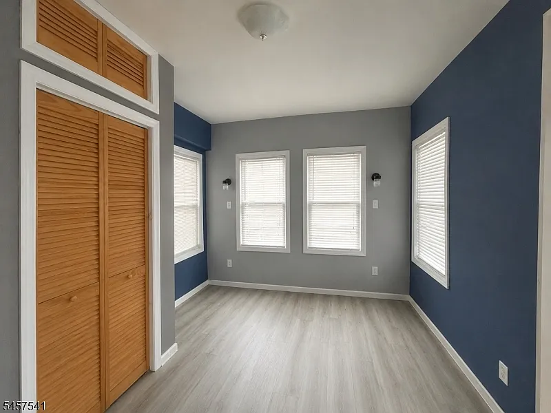 3 bed, 2.0 bath, 1200 sqft, $2,700 — Photo 4