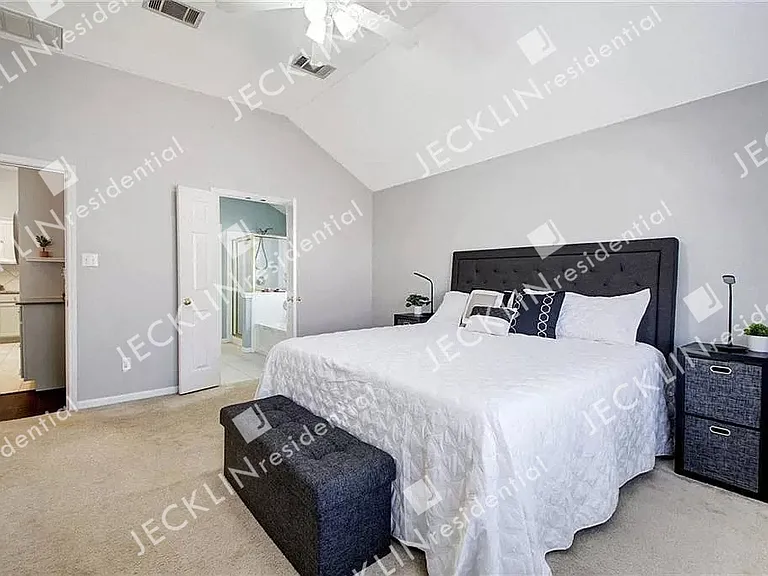 2415 Candle Ridge Trl — Photo 23