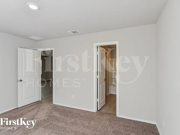 10766 Prusiner Dr — Photo 8