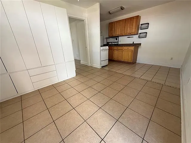 2601 Carondelet St #D — Photo 4