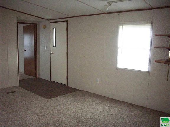 4th image of 5205 1st St