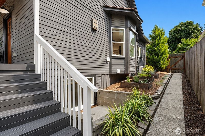 5th image of 906 29th Avenue