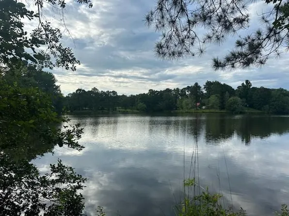 1034 Midway Estates Rd, Jacksons Gap, AL 36861