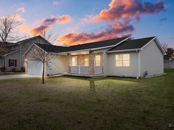 2nd image of 590 Highpoint Cir N