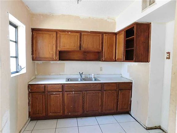5th image of 17121 NW 36th Ave