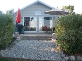 2169 Wiggins Rd, Fenton, MI 48430