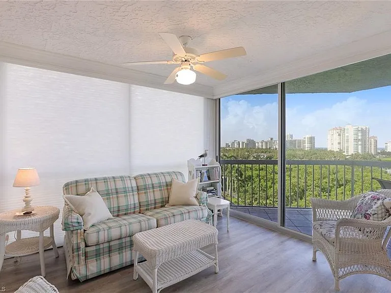 5501 Heron Point Dr #702 — Photo 6