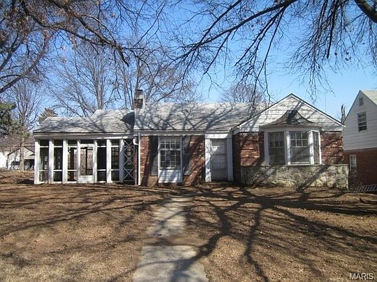 1st image of 2431 Petrova Ave