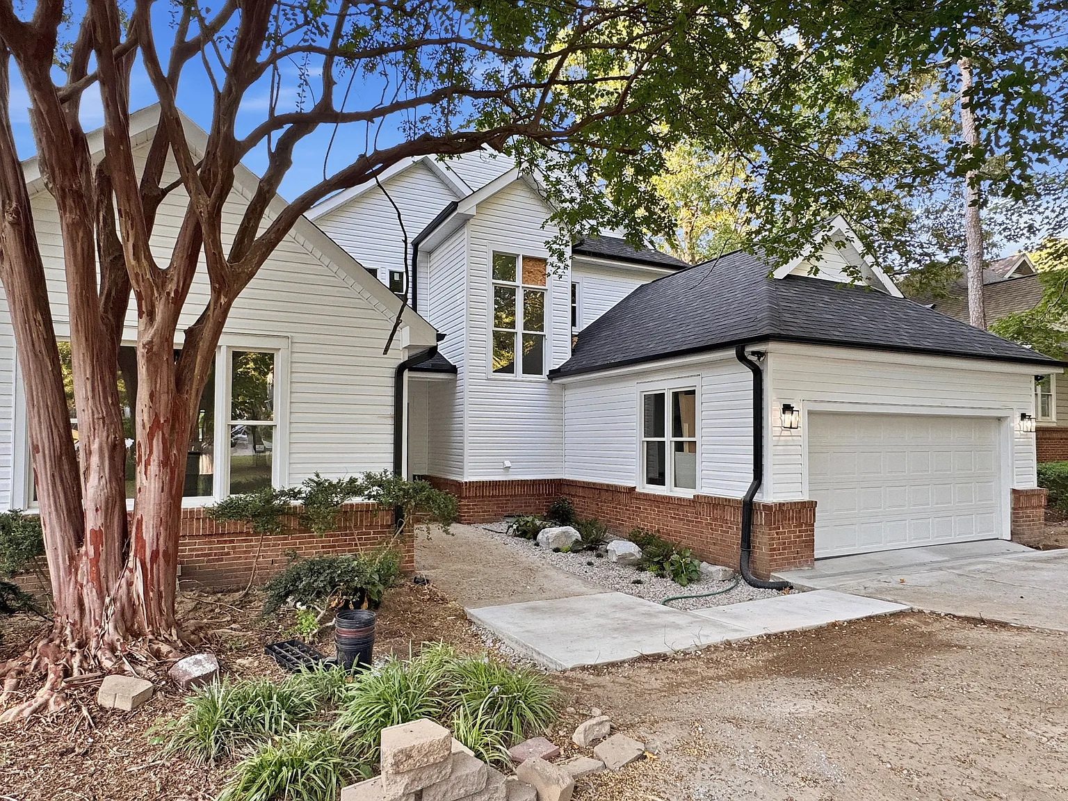 5 bed, 3.5 bath, 3329 sqft, $3,300 — Photo 4