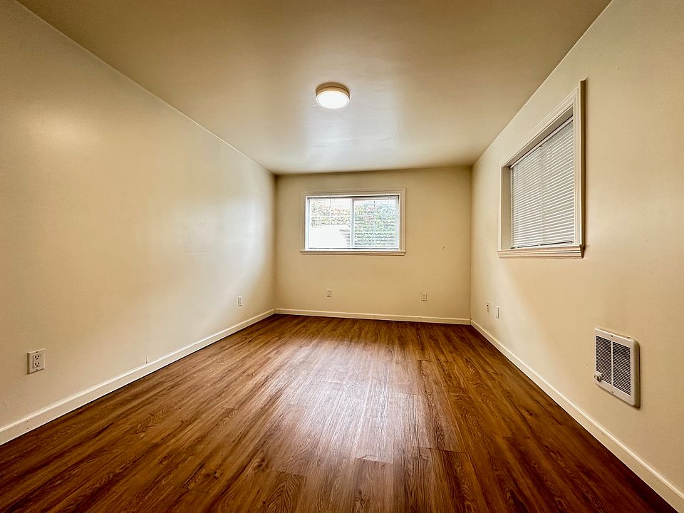 1st image of 3230 San Jose Ave #B