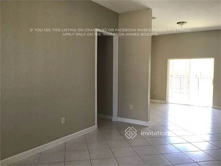 14146 SW 160th Ct — Photo 2