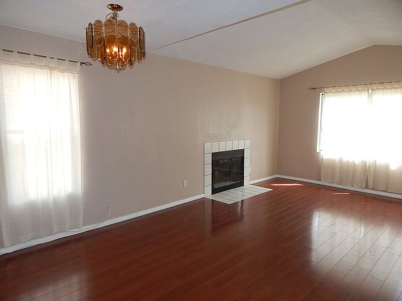 formal living room/dining