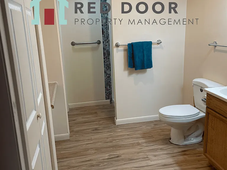 2408 Main St — Photo 11
