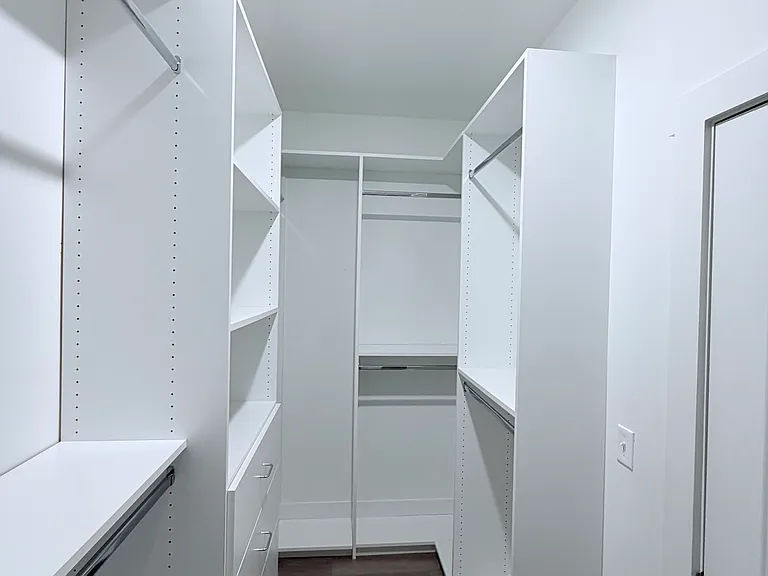 2305 Peony St — Photo 10