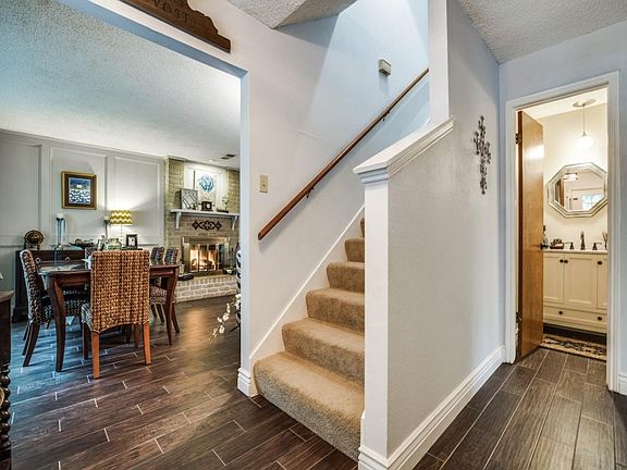 3rd image of 304 Woodcombe Dr