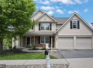 17 Cedar Chase Dr, Mountville, PA 17554
