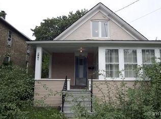 949 Deerfield Rd, Highland Park, IL 60035